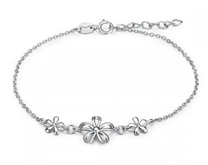 1513272766Daisy Flower Charm Adjustable Bracelet